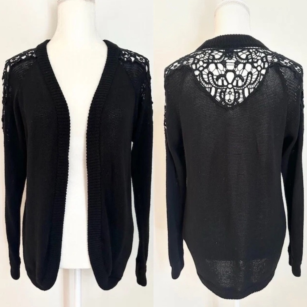 🦋 3/$9 Forever 21 Knit Cardigan Sweater Size Small Black Lace Trim cotton